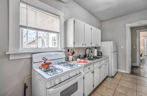 New Pathways Apartment | Your Midtown Getaway Central, Walkable & Calm
