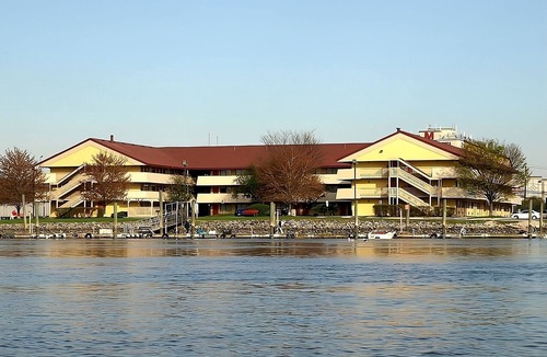 Secaucus House | Your Relaxing Getaway Awaits! Budget-friendly Accommodation, Pets Allwoed
