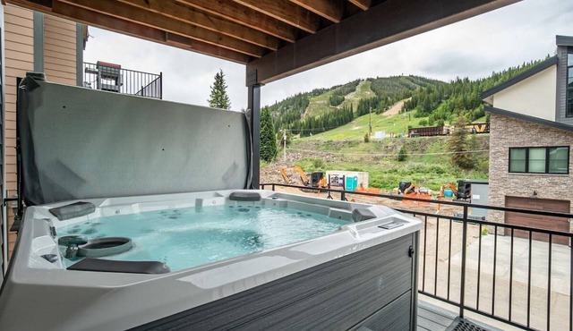 120 Cedar Drive | Slopeside 4BR Townhome with Mou