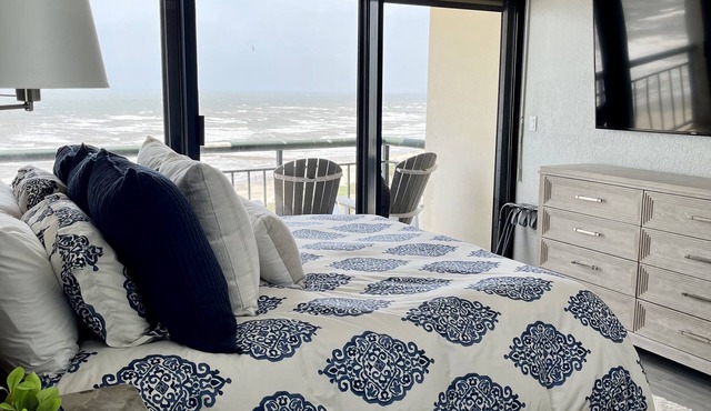 2 bed,2.5 bathOCEAN Front”San Luis Private Condo. Endless Sunsets!Family-sized!