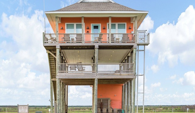 A Cool Change: 3 BR, 2 BA House in Gilchrist, Sleeps 8