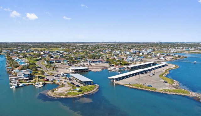 Basecamp for your Bluffs Landing Marina stay - Adventure+ #2