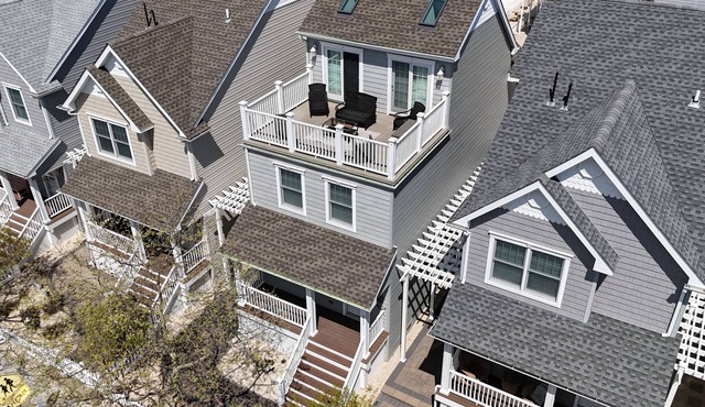 Beach, Boardwalk and Bay just 2 1/2 blocks away!
