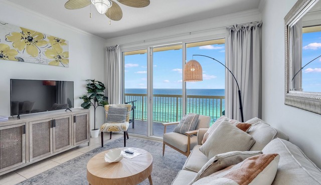 Beachfront Balcony – Gulf Views, 2 Pools, Hot Tub + Free Chairs & Umbrella