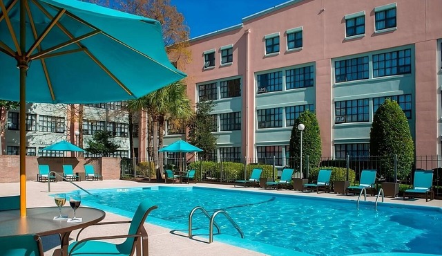 Best Place to Stay in New Orleans! Outdoor Pool, Pet-friendly, Free Breakfast!
