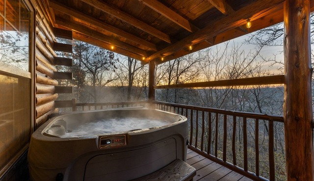 Branson Romance - Log Cabin for 2 w/Hot Tub