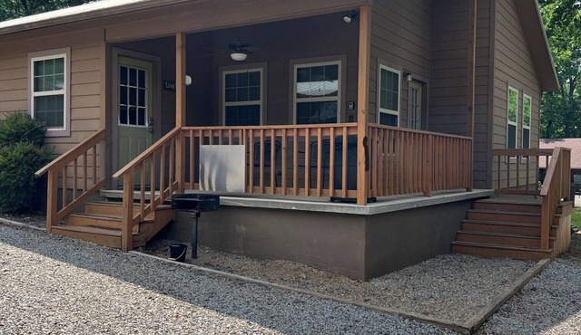 Cabin near Greers Ferry Lake & Little Red River