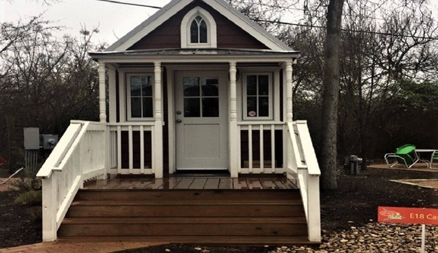 Casa Rosa Waterfront Tiny Home Lake Conroe Retreat Beautiful Sunsets