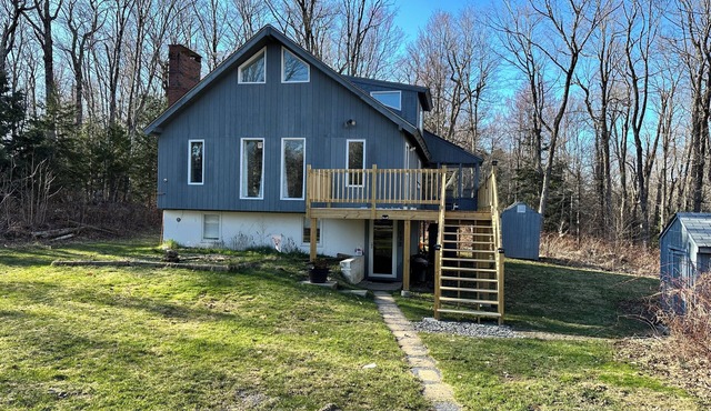 Chalet Chelsea on Hogback Mountain