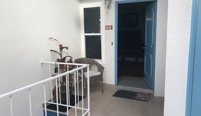 Charming 1-bedroom condo in brilliant San Diego with AC, WiFi
