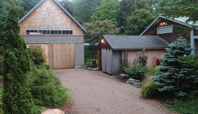 Charming Award-winning Private Garden & Artist Retreat near nightlife, outdoors