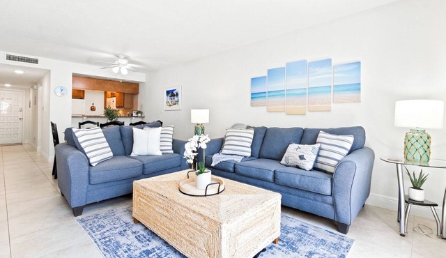 Coastal Comfort Steps from Cocoa Beach Pier W/Heated Pool, BBQ Grills & Private Balcony