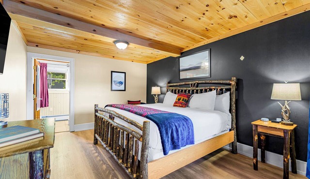 Come stay at Alpine Lodge for amazing views!