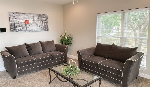 Contractor's Choice · 3BR · Near Ingalls/Chevron