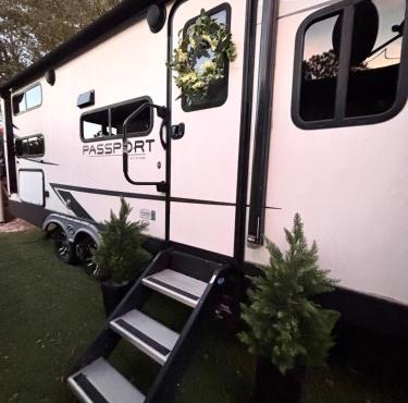 Cozy Camper 10 min From Rainbow Springs