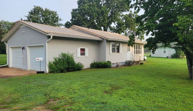 Diamond City Lake & Links Cozy 2 bedroom 1 bath in the center of everything!