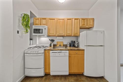 Double Room with shared bathroom in Times Square
