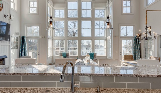 Eagle Roost Chalet | Hot Tub Private Dock Kentucky Lake