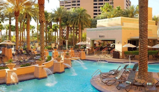 Experience the Excitement of Las Vegas at The Boulevard by Hilton - Studio