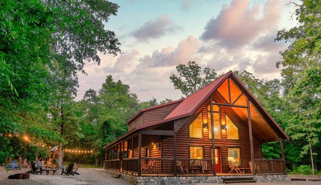 Family Fun Lodge: Arcade + Pool Table + Hot Tub + Boat Parking