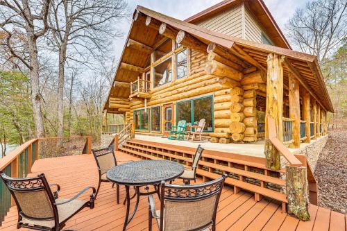 Fish, Boat & Hike: Pet-Friendly Cabin in Arkansas
