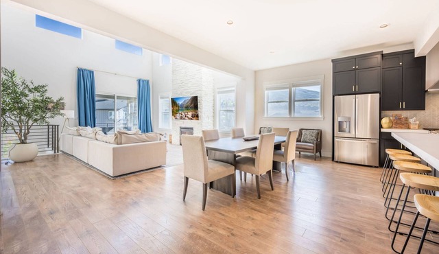 Gathering House Near Deer Valley East Village | Hot Tub + 5 King Suites, Sleeps 12