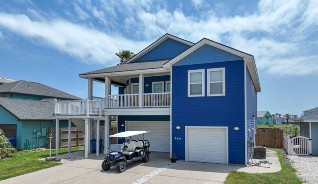 Golf Cart Included, Game Room, Parking for 5 Vehicles, Pet Friendly