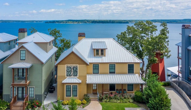 Grand Lake Frontage: 5Bed & 5.5 Bath Grand Lake O' the Cherokees up to 25 guests