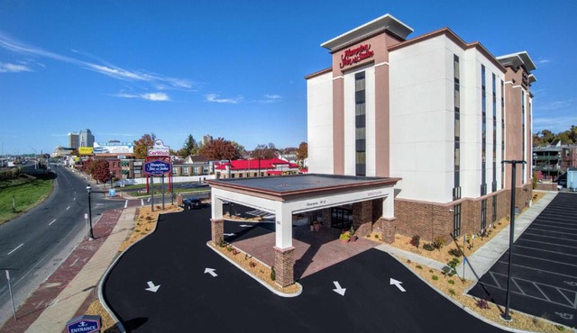 Hampton Inn & Suites Springfield Downtown