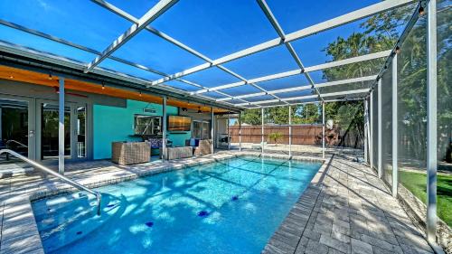 Heated Pool Home - Close to Beaches, Restaurants & More!