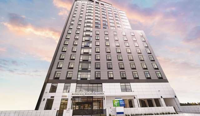 Holiday Inn Express Long Island City E New York by IHG