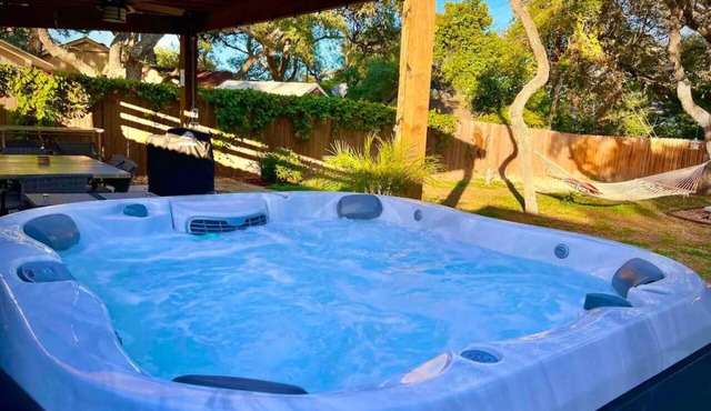 Hot Tub-Dog & Kid Friendly-FREE digital guidebook!
