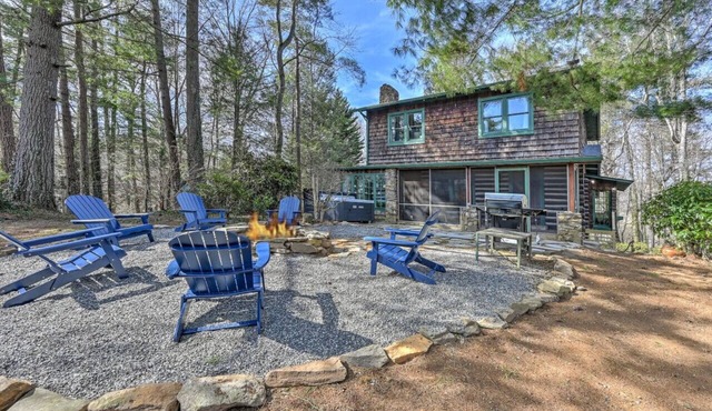 Hot Tub Game Room Kids' Art Studio Large Fire Pit