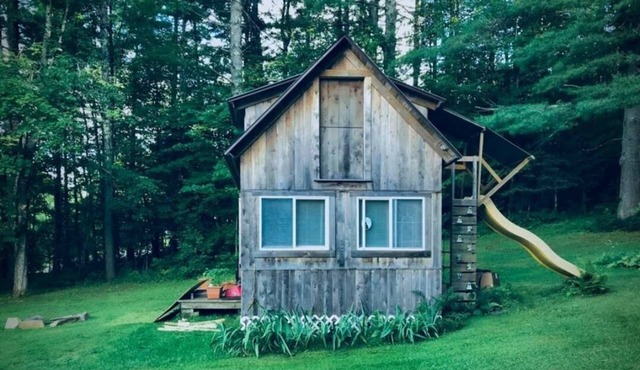 Hut on the Hill at Mountain Pines Vacation Rentals