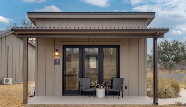 Jadestone Casita at Featherstone Winery