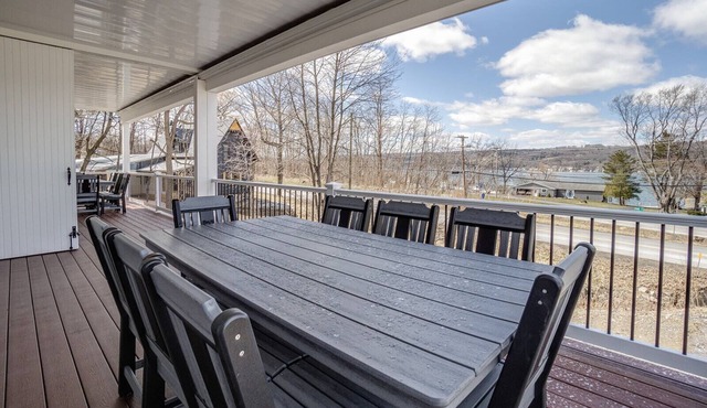 Keuka Lake view! Welcome to CASA DEL LAGO UNIT # 38