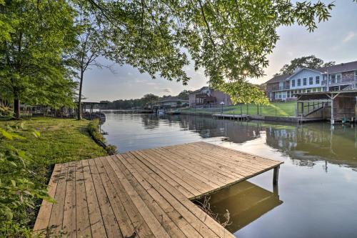 Lake Hamilton Home w/Dock: 8 Mi to Hot Springs NP