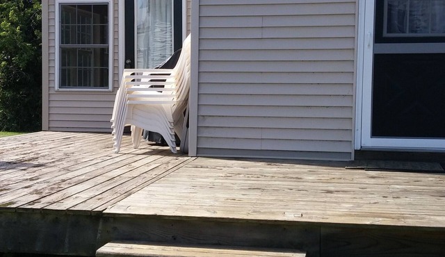 Lake views - birding meadows - swim, deck & dock!
