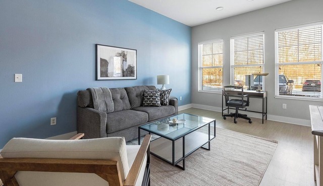 Landing | Beautiful 2BD, Courtyard, Gym