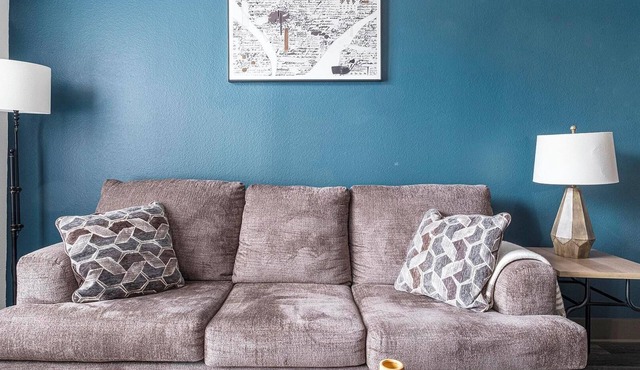 Landing | Modern 1BD, Gym