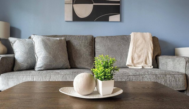 Landing | Spectacular 1BD, Clubhouse