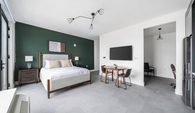 Landing | Spectacular 1BD, Gym