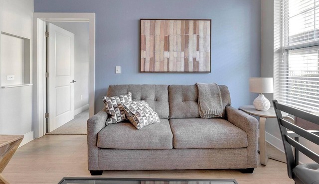 Landing | Stunning 2BD, Courtyard, Gym