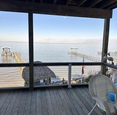 Luxury Bayfront Escape with Hot Tub & Fireplaces in Bacliff, Texas