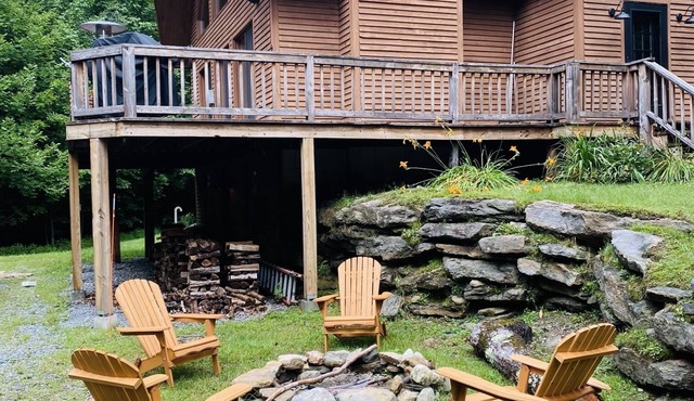 Mountain House near Mount Snow & Stratton w/2 Fireplaces, Hot Tub & Sauna