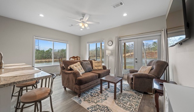 New Townhouse Condo @ Diamondhead Lake Unit 1A