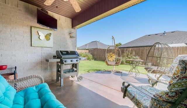 Northwest Arkansas Home Near Bentonville & Trails!