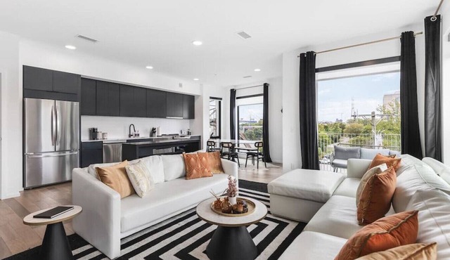 Oasis on the River with Garage, Walk to Downtown