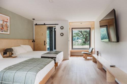 Otherland Hotel