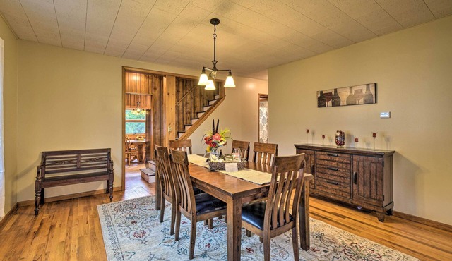 Penn Yan Escape w/Yard, 1 Mi to Keuka Lake!